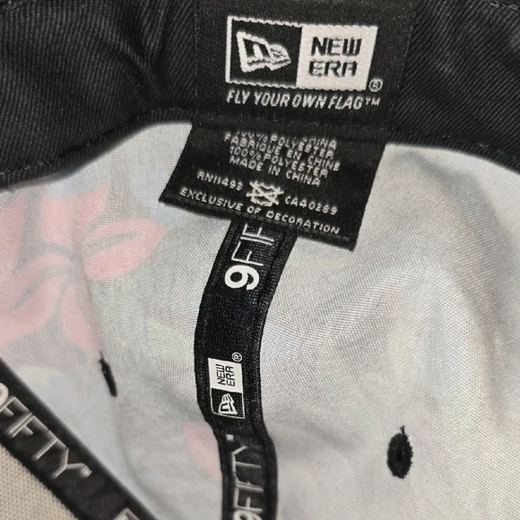 New Era Floral Chicago Bulls Snapback Cap - Black, Blue, Pink, Green - Picture 6 of 7